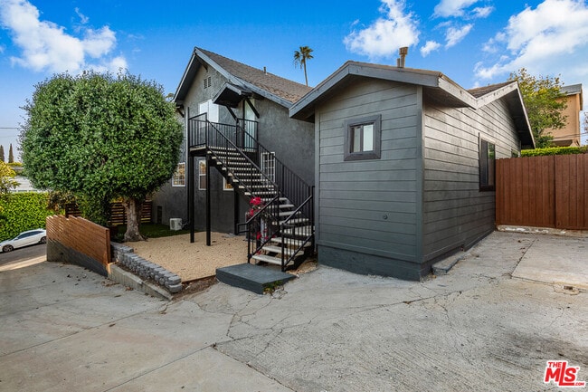 2217 Scott Ave in Los Angeles, CA - Building Photo - Building Photo