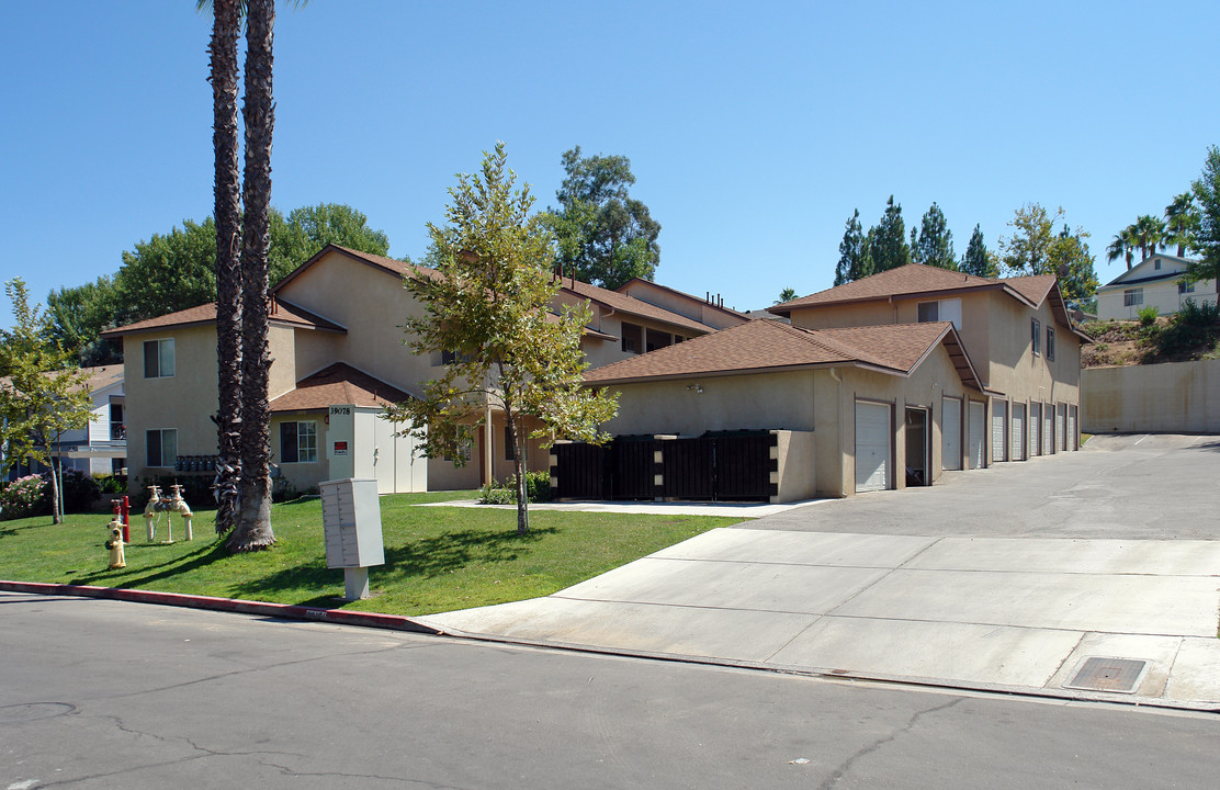 39078 Agua Vista in Murrieta, CA - Building Photo