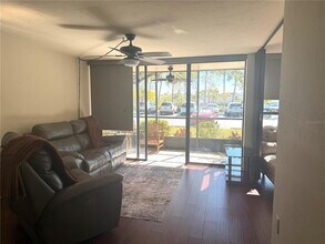 618 Bird Bay Dr S in Venice, FL - Building Photo - Building Photo