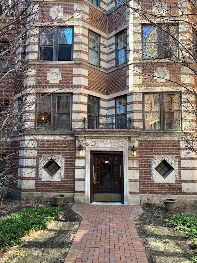 360 Ridge Ave in Evanston, IL - Building Photo - Building Photo