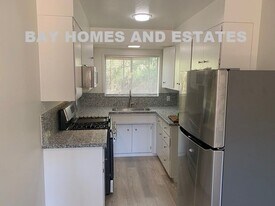 1291 10th St, Unit B in Monterey, CA - Building Photo