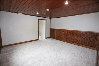 305 Chestnut St in Jeannette, PA - Building Photo - Building Photo