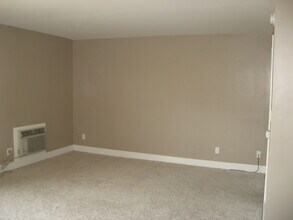 10982 Roebling Ave, Unit 304 in Los Angeles, CA - Foto de edificio - Building Photo