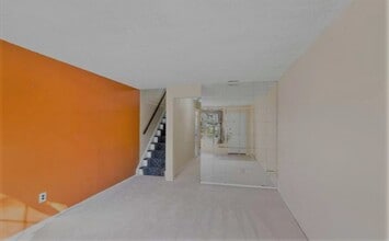 68 Park Vallei Ln in Brookhaven, PA - Building Photo - Building Photo