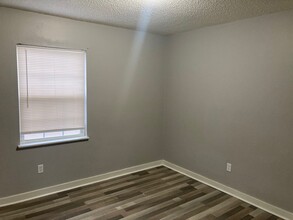 4120 Penny St SW in Huntsville, AL - Building Photo - Interior Photo