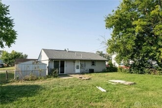 1130 Wendall Ave in New Carlisle, OH - Foto de edificio - Building Photo