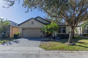 519 Cadiz Dr in Davenport, FL - Building Photo