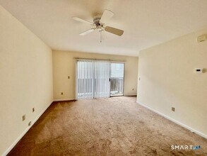 511 W Main St in Stamford, CT - Building Photo - Building Photo