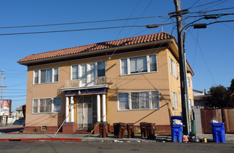 1003 Roosevelt Ave in Richmond, CA - Building Photo - Building Photo