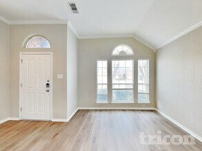 1314 Pegasus Dr in Arlington, TX - Building Photo - Building Photo