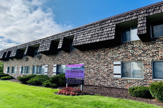 Barrington Apartments in Milwaukee, WI - Building Photo - Building Photo