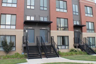 2323 Prestige Pl in Schaumburg, IL - Building Photo