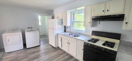 1501 E Lewis St in Fort Wayne, IN - Building Photo - Building Photo