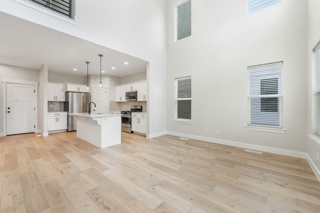 2035 N 3830 W in Lehi, UT - Building Photo - Building Photo