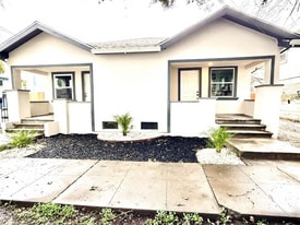 512 N Pilgrim St in Stockton, CA - Building Photo