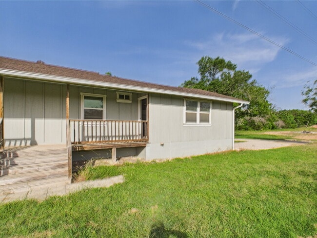 1723 HWY 87 in Fredericksburg, TX - Building Photo - Building Photo