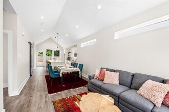 6832 Morrow St in Houston, TX - Building Photo - Building Photo
