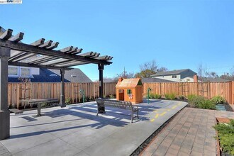 174 Ganesha Cmn in Livermore, CA - Building Photo - Building Photo