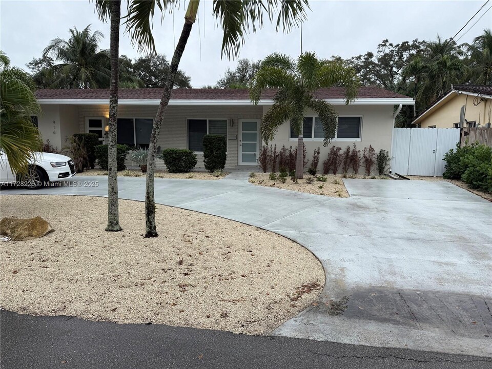 918 Orange Isle-Unit -1-2 in Fort Lauderdale, FL - Building Photo