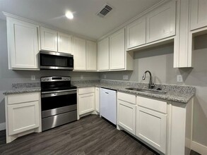 314 E Day St in Denison, TX - Building Photo - Building Photo