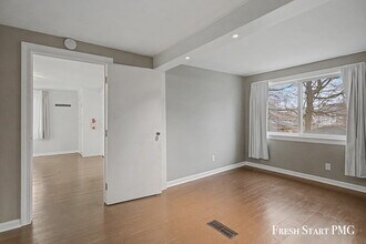 105 E Pine St in Stanton, MI - Building Photo - Building Photo