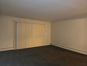 19820 W 12 Mile Rd in Southfield, MI - Building Photo - Building Photo