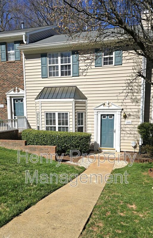 property at 305 Silverberry Ct