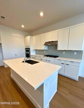 7328 Oakmont Ln in Sparks, NV - Foto de edificio - Building Photo