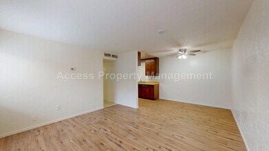 709 2nd St, Unit A in Modesto, CA - Foto de edificio - Building Photo