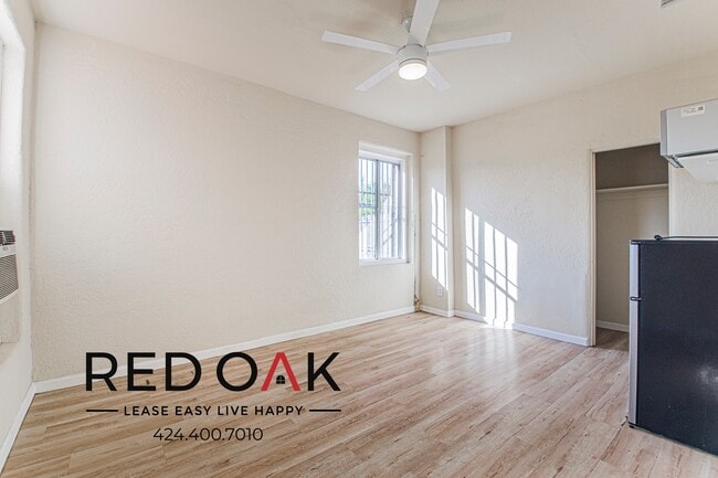 property at 2731 Beverly Blvd