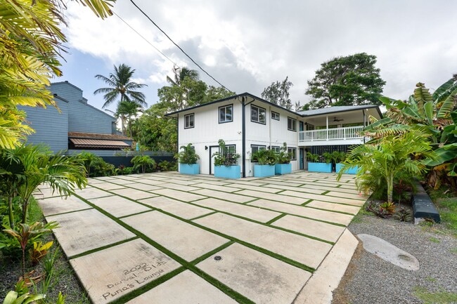 property at 437 Kawailoa Rd