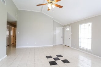 10018 Spotted Horse Dr in Houston, TX - Building Photo - Building Photo