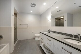 1025 Maxwell Ln in Hoboken, NJ - Building Photo - Building Photo
