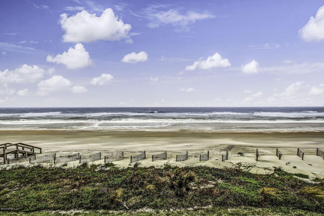 663 Ponte Vedra Blvd in Ponte Vedra Beach, FL - Foto de edificio - Building Photo