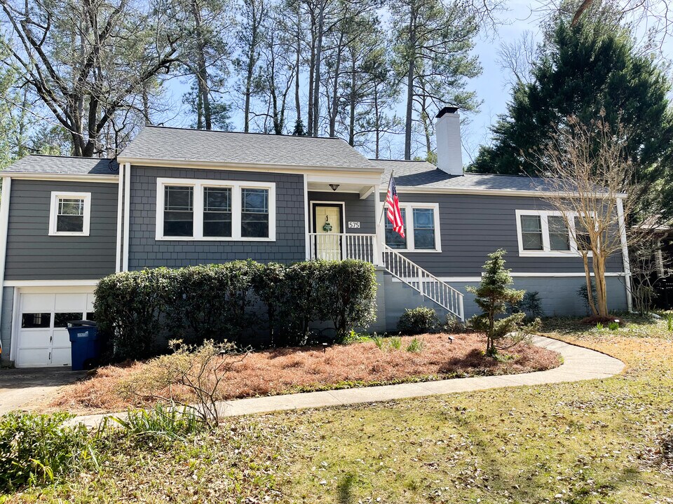 575 Highland Ave in Athens, GA - Foto de edificio