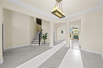 14511 Middle Bluff Trail in Cypress, TX - Foto de edificio - Building Photo