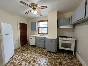 277 Johnson Ave-Unit -2nd Floor in Stratford, CT - Building Photo - Building Photo