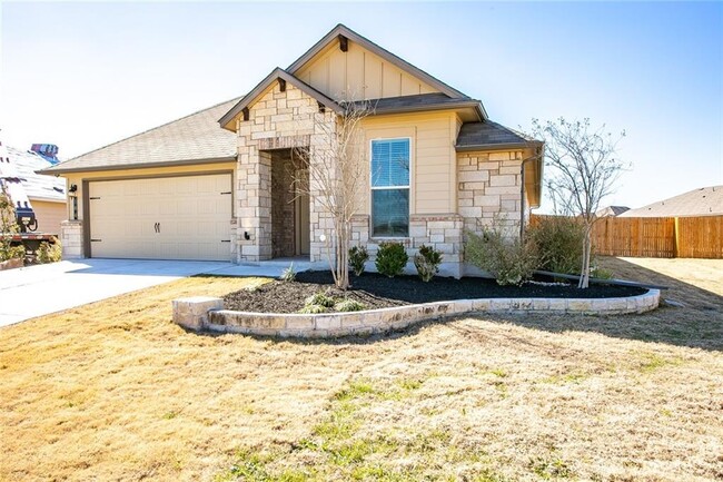 104 Kyra Ln in Taylor, TX - Building Photo - Building Photo