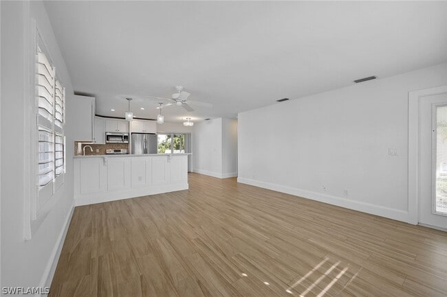 527 109th Ave N