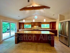 101 Firwood Ct in Asheville, NC - Building Photo - Building Photo