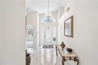 8862 Thames River Dr in Boca Raton, FL - Building Photo - Building Photo