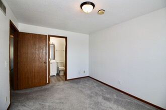 5711 Ryewyck Dr in Toledo, OH - Building Photo - Building Photo