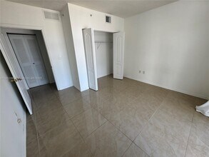 425 NE 30th St in Miami, FL - Building Photo - Building Photo