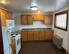 212 Rock St in Marquette, MI - Building Photo - Building Photo