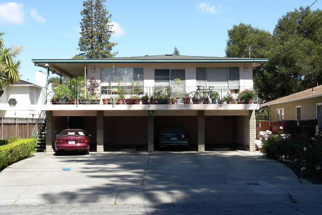 922 Florence Ln in Menlo Park, CA - Building Photo