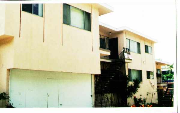 1120 Westerly Terr. in Los Angeles, CA - Foto de edificio - Building Photo