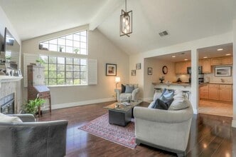 3188 Heather Ridge Dr, Unit Willow Glen Room in San Jose, CA - Building Photo - Building Photo