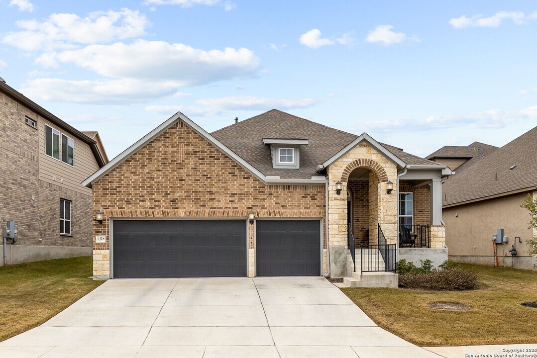 1318 Taubenfeld in San Antonio, TX - Building Photo