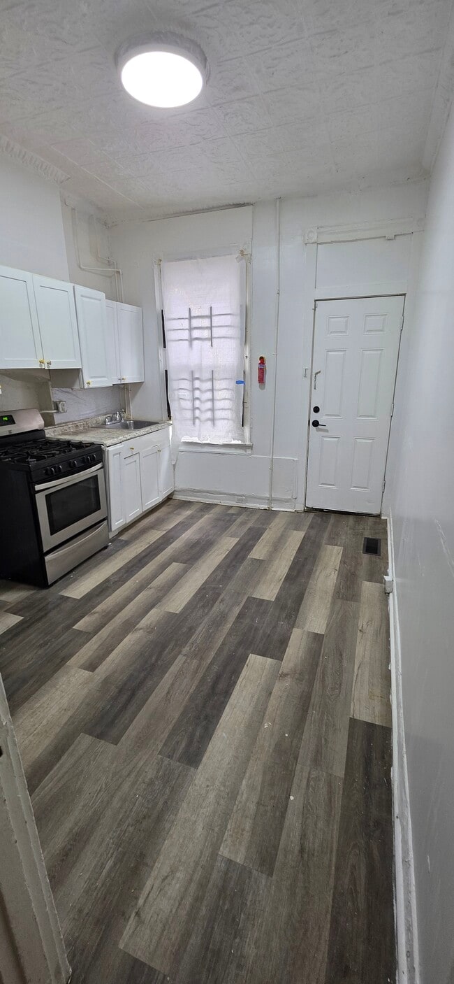 2920 Parkwood Ave in Baltimore, MD - Foto de edificio - Building Photo