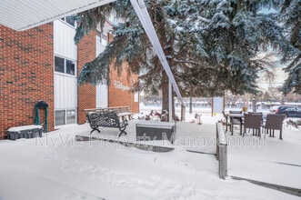 9915-9101 101 St in Fort Saskatchewan, AB - Building Photo - Building Photo